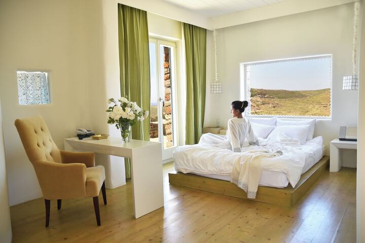 Room 35 of 163