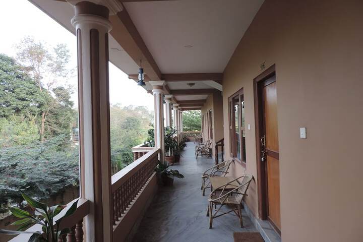 Ballroom/Hall 13 of 15