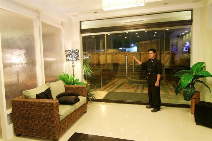 Hotel 2 of 12