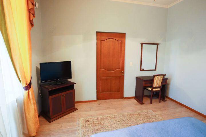 Room 73 of 89