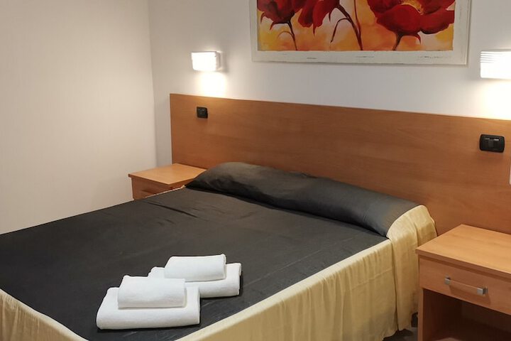 Room 16 of 44