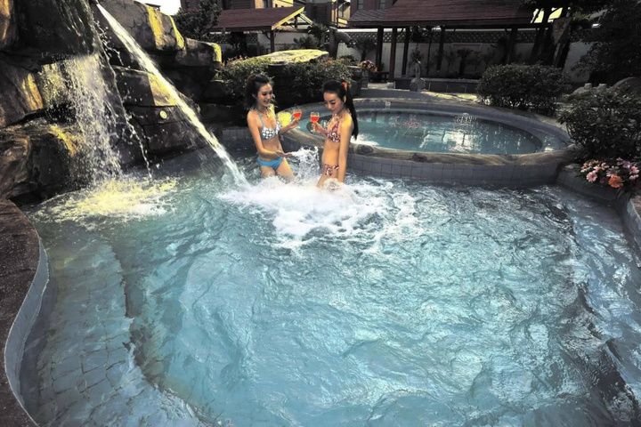 Pool 9 of 19