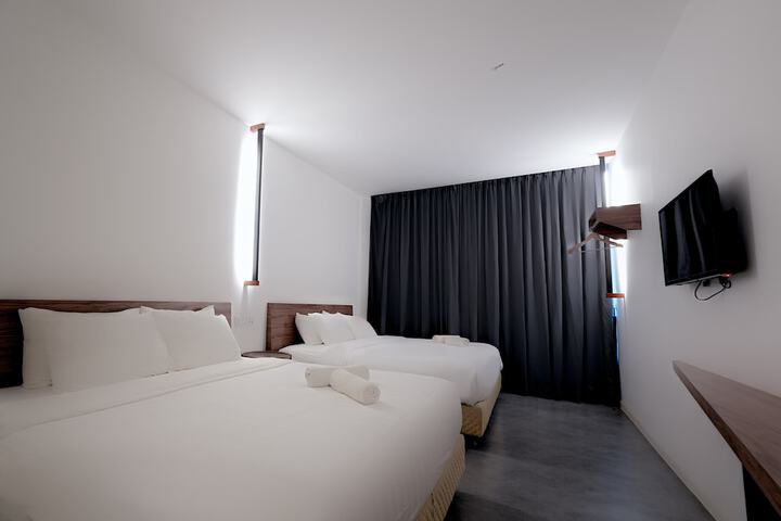 Room 5 of 38