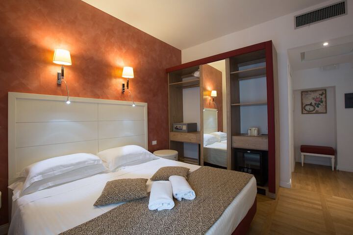 Room 75 of 169