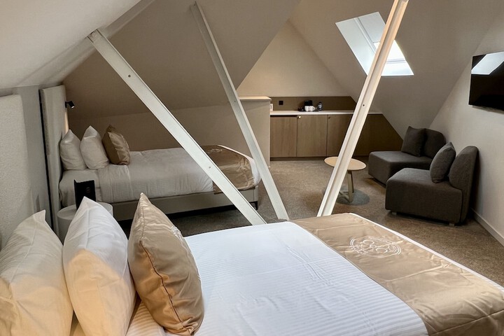 Room 14 of 105
