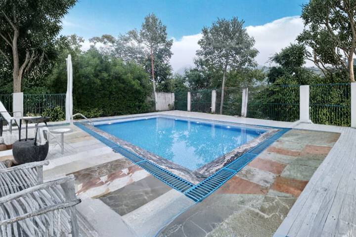 Pool 17 of 42