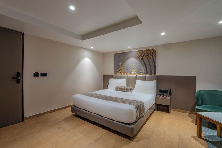 Room 17 of 35