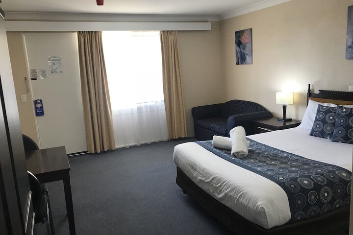 Room 16 of 79