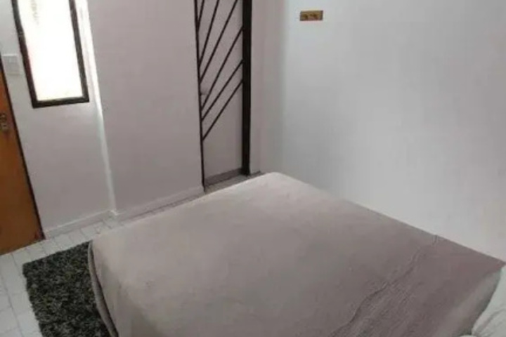 Room 9 of 11