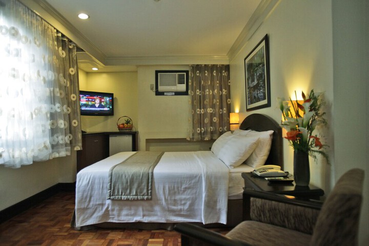 Room 14 of 56