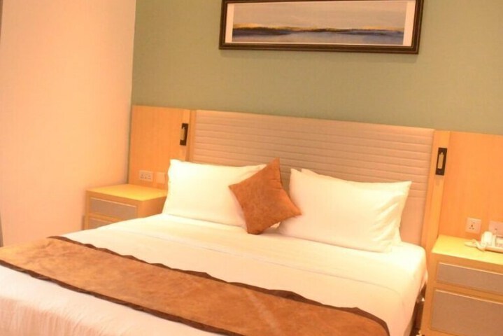 Room 5 of 46