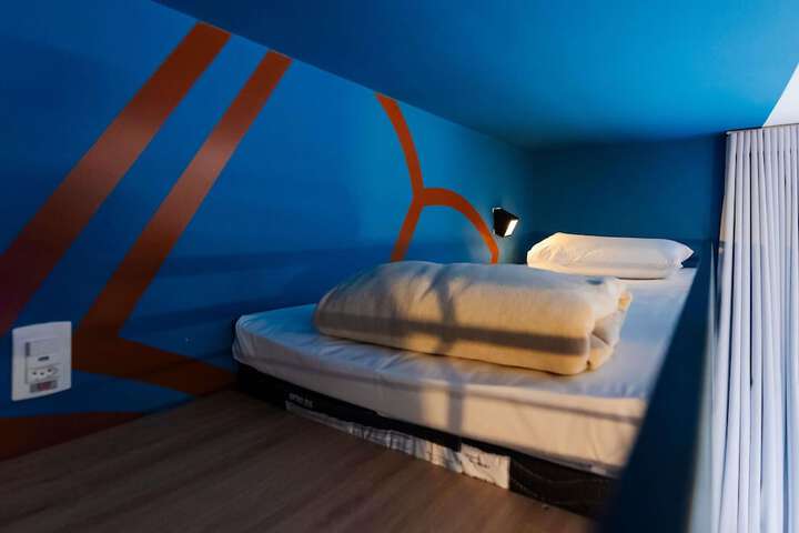 Room 42 of 96