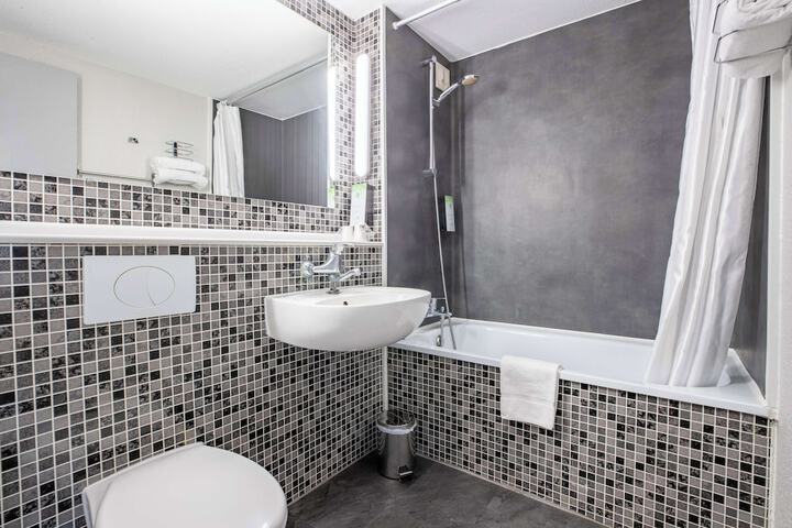 Clean Restrooms
