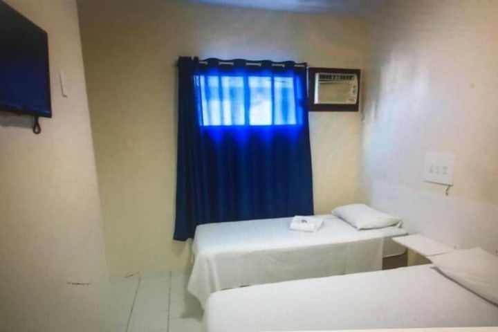 Room 3 of 33