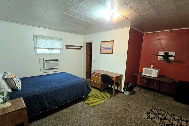 Room 15 of 87