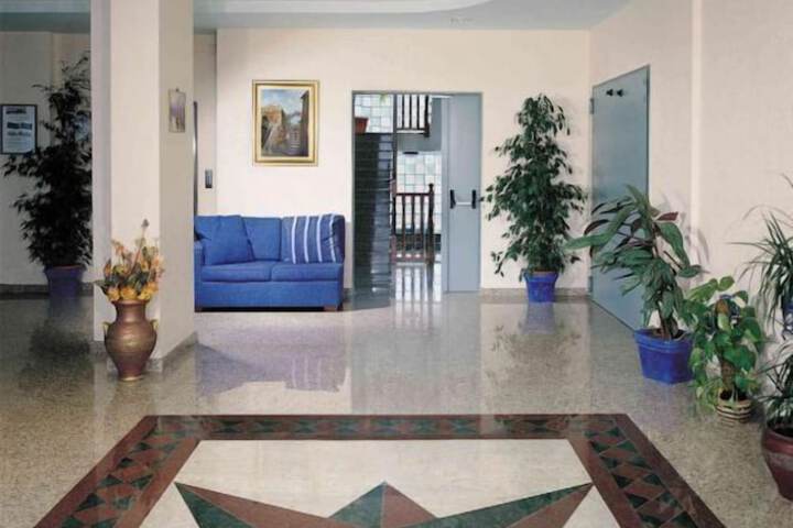 Guest Lobby