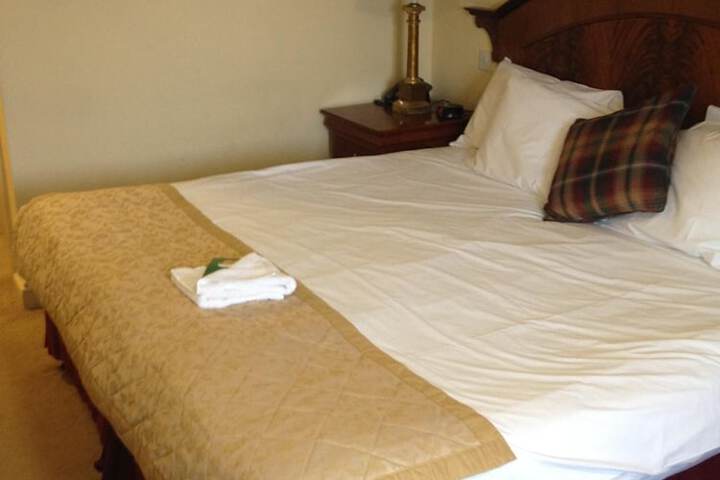 Room 10 of 53