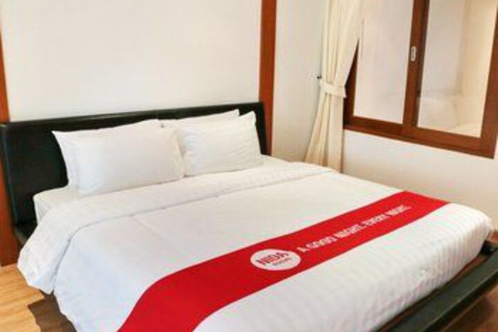 Room 9 of 31