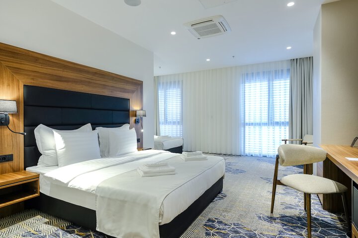 Room 47 of 103