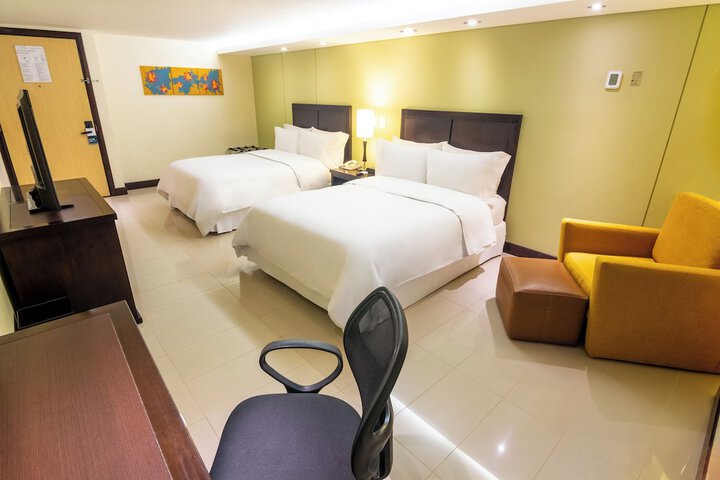 Room 6 of 61