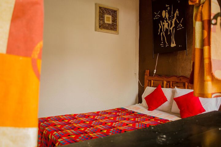 Room 14 of 33