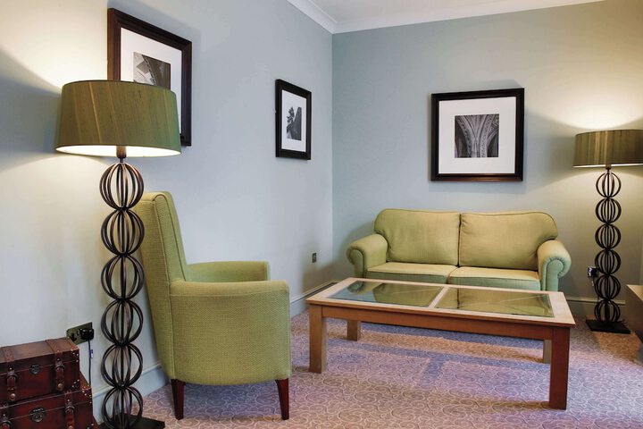 Room 26 of 108