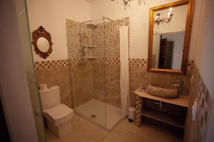 Room 7 of 52