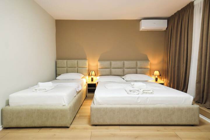 Room 52 of 73