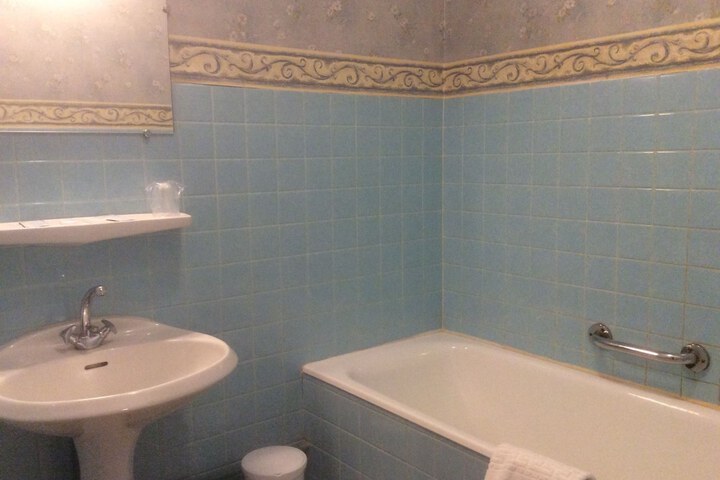 Clean Restrooms
