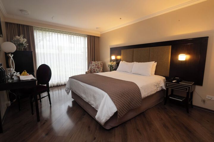 Room 16 of 62
