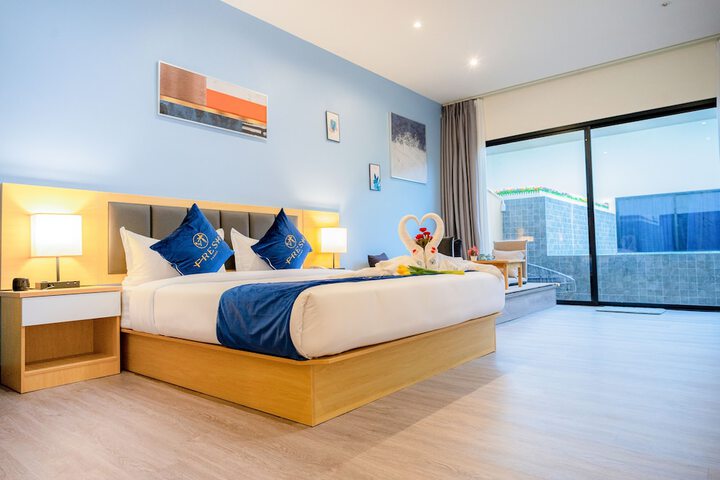 Room 4 of 47