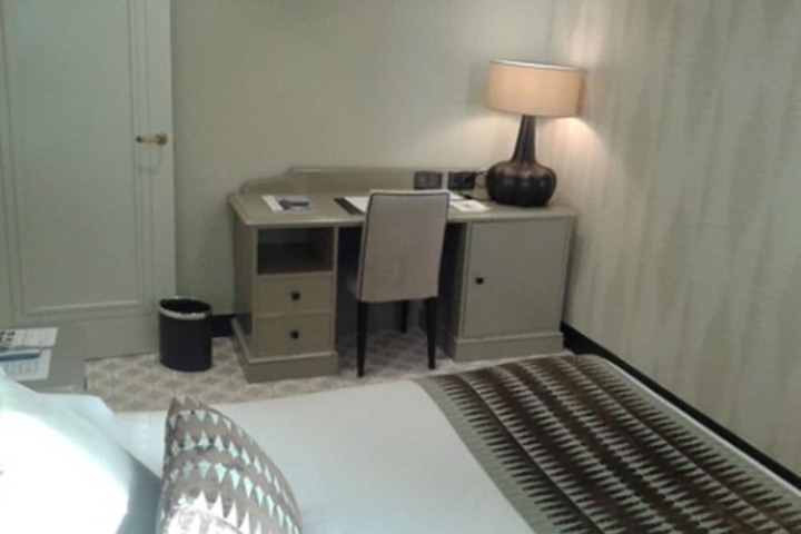 Room 27 of 138