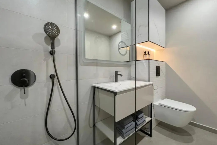 Bath Interior