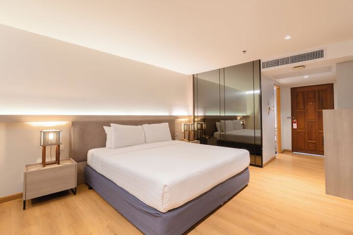 Room 11 of 73