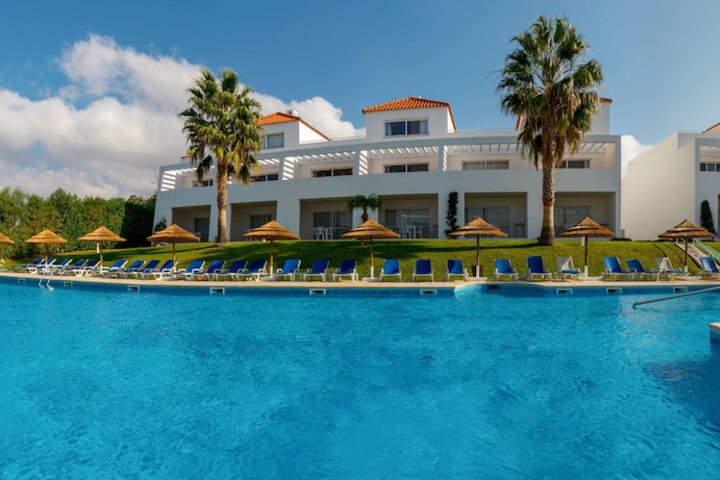 Hotel with Pool