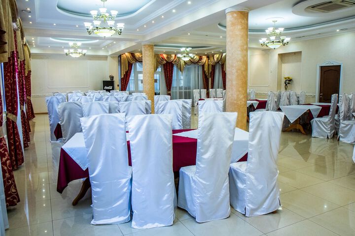 Ballroom/Hall 3 of 21