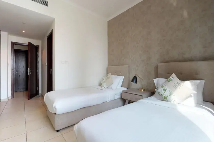 Room 2 of 14