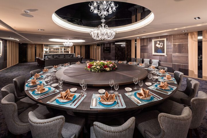 Dining 36 of 41