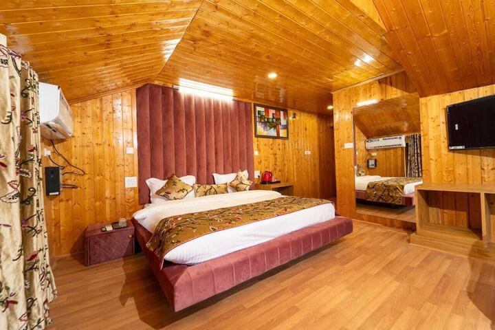 Room 2 of 13
