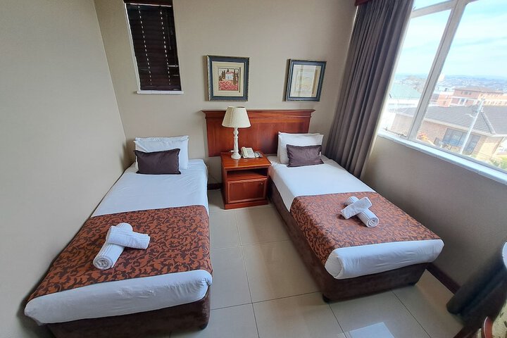 Room 4 of 20