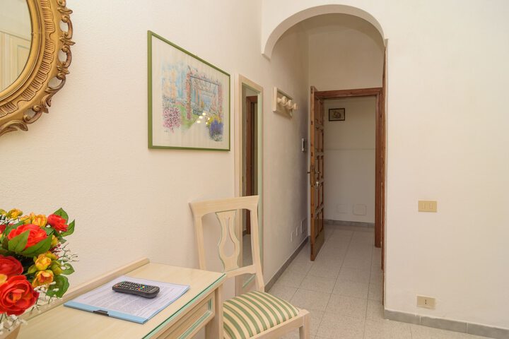 Room 5 of 73