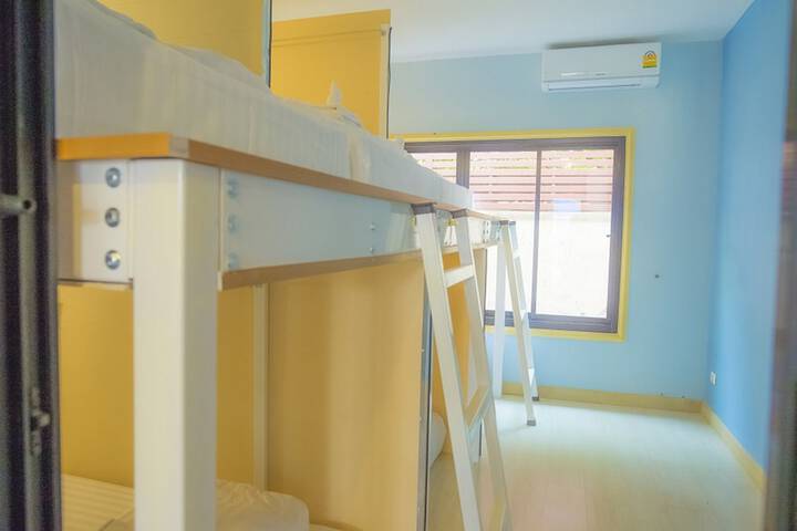 Room 8 of 66