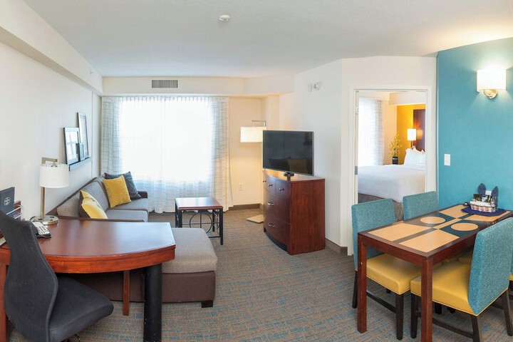 Room 7 of 27