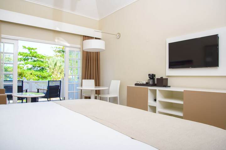 Room 5 of 117