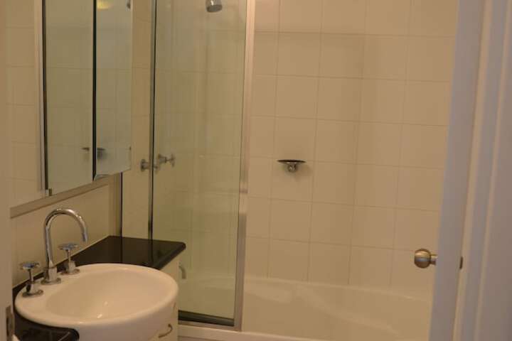 Room 16 of 31