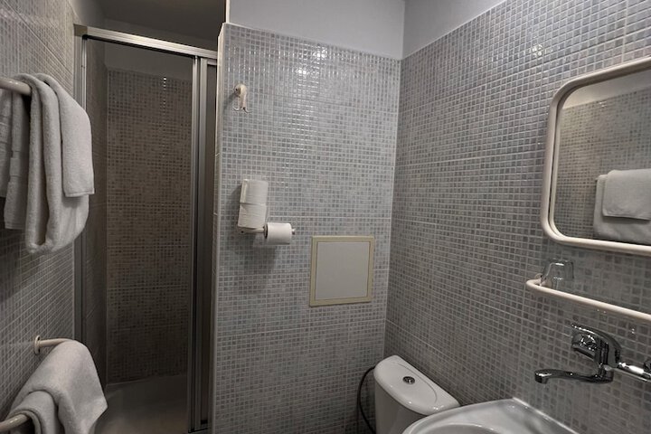 Room 30 of 44