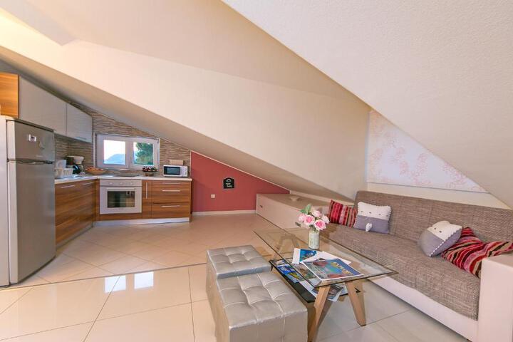 Hotel Suite Photo
