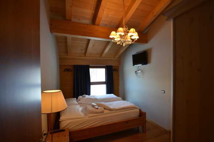 Room 8 of 56