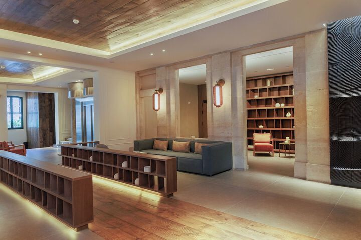 Hotel Interior 4 of 103