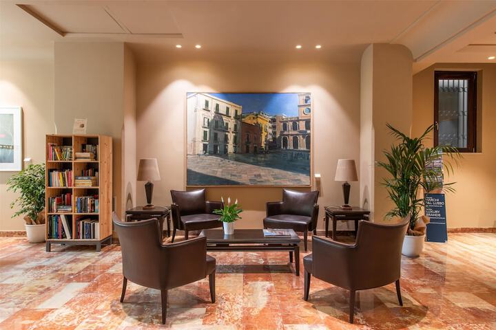 Guest Lobby